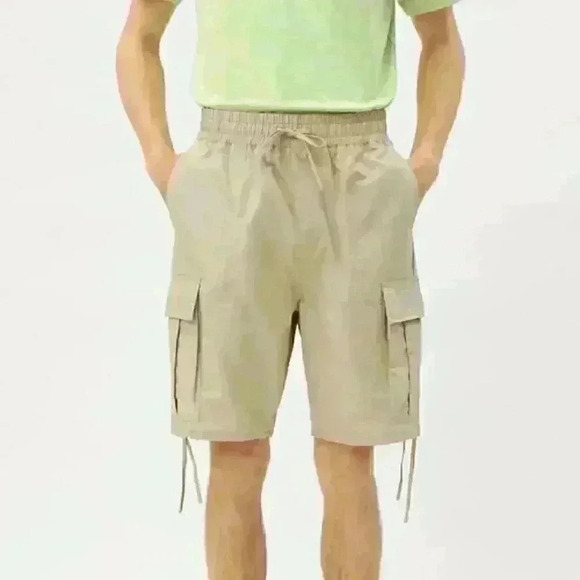 WEEKDAY Kristoffer Cargo Shorts - Color: Beige - Size: S - Picture 1 of 8
